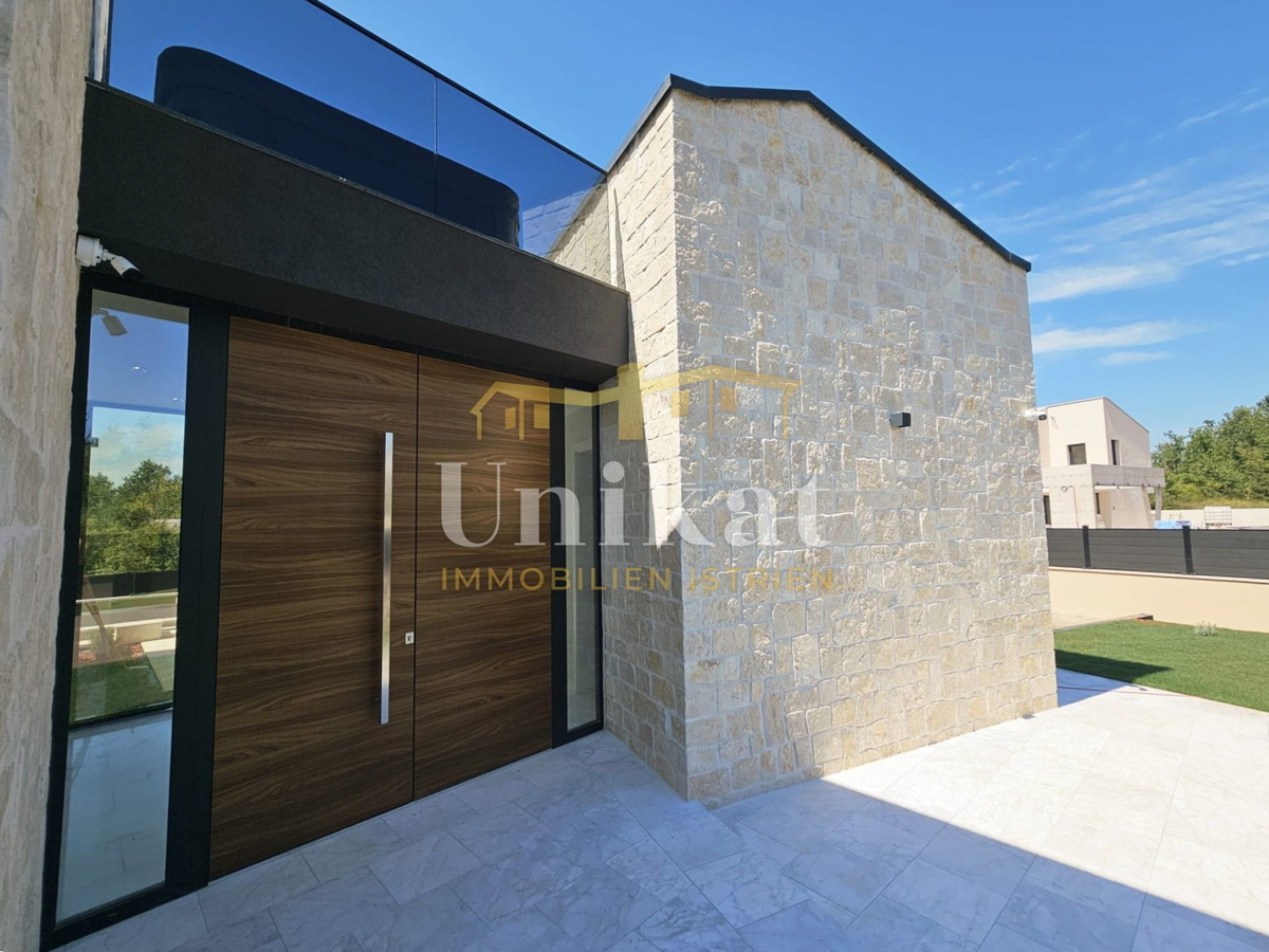 Moderna novogradnja z bazenom blizu Poreča